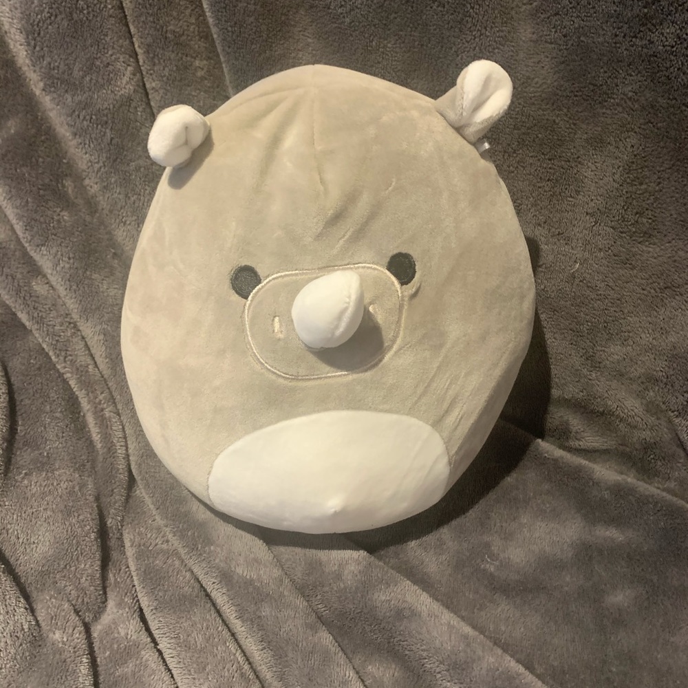 Squishmallow - Irving the Rhino 8 inch BNWT 🦏